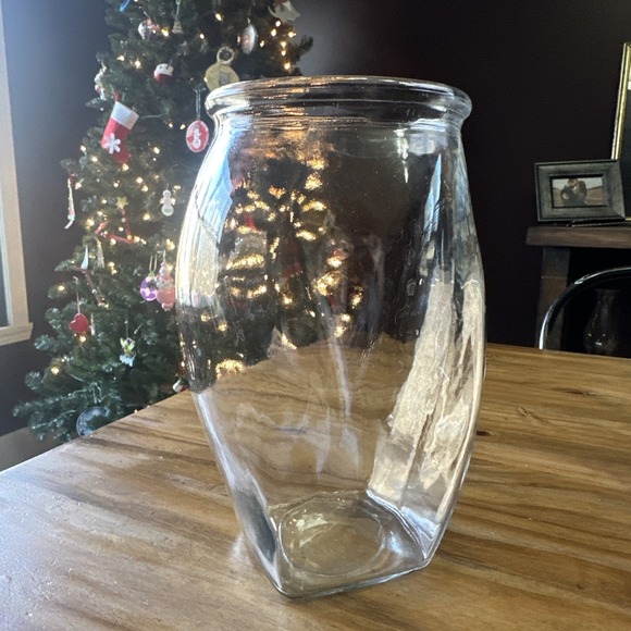Large Twisted Glass Vase Clear Glass - Picture 3 of 5